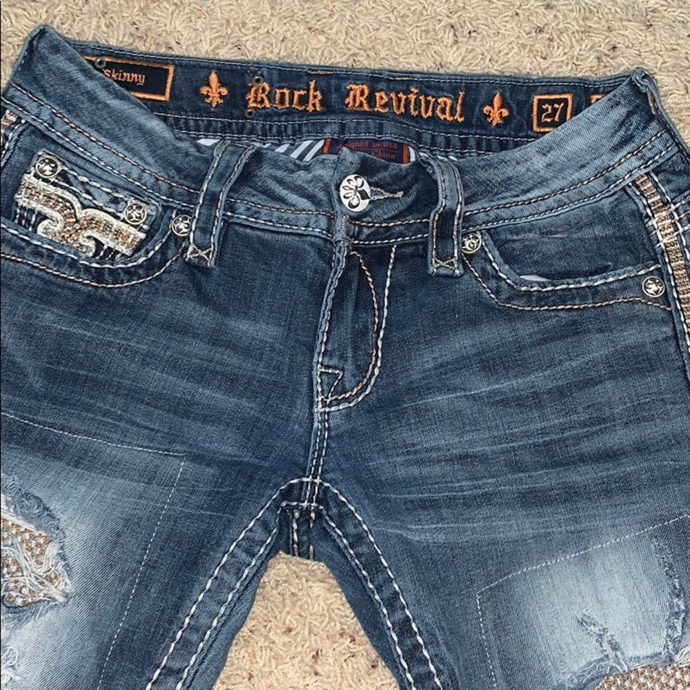 Size 27 Rock Revival Luz Jeans!